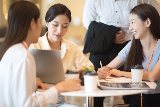 Better Together: 7 Tips for Hosting More Productive Meetings