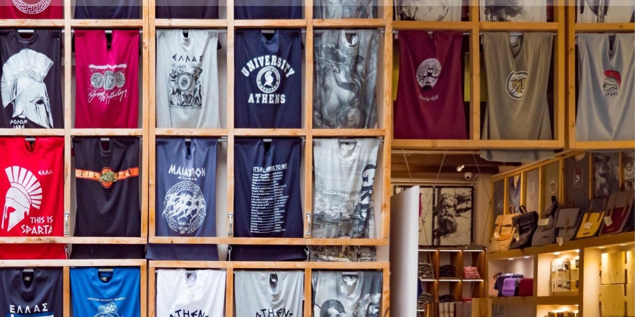 The Best Way to Sell T Shirts Online: Marketplaces, Tools, and Strategies