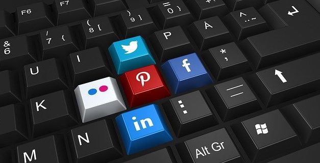 5 Smart Ways to Drive Sales Through Social Media