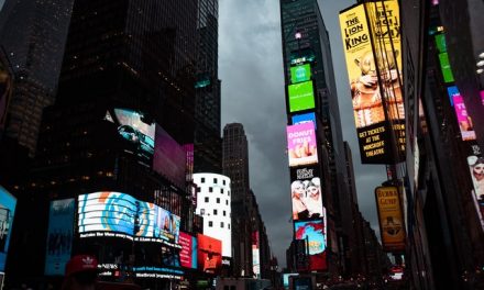 How to Set Up Digital Signage Video Wall Display for Your Event