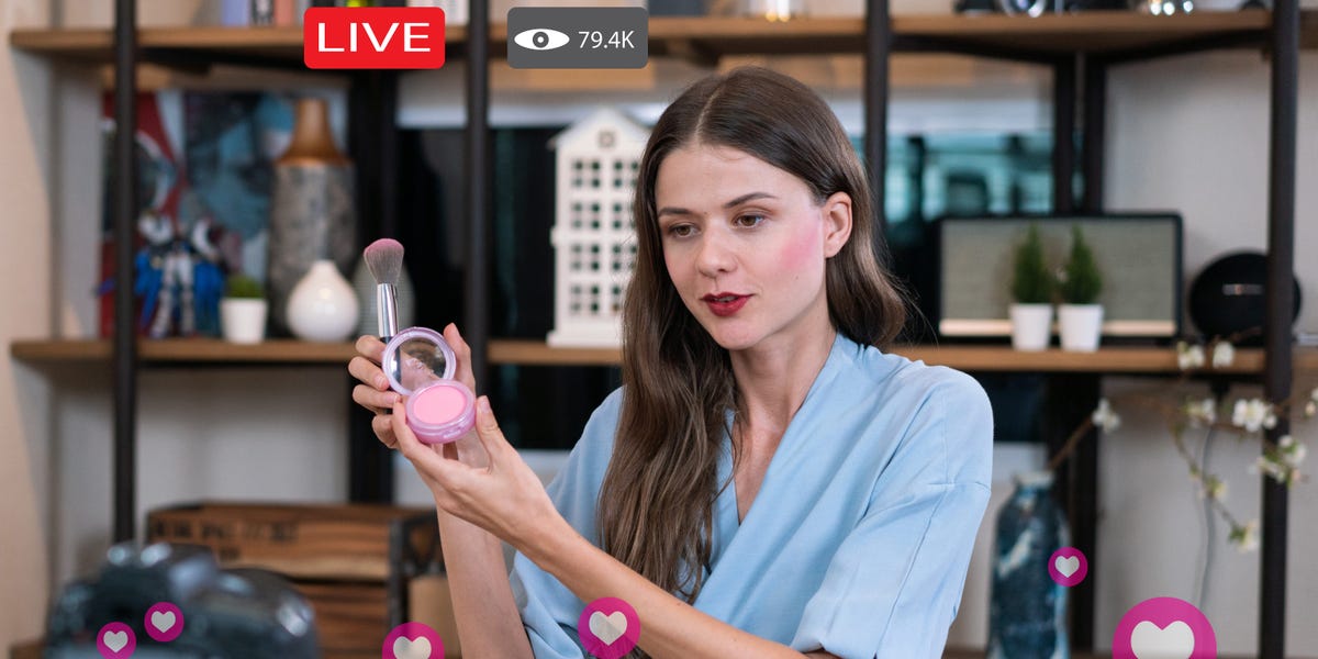 How Influencers Make Dollars on Amazon: Affiliate Backlinks, Livestreaming