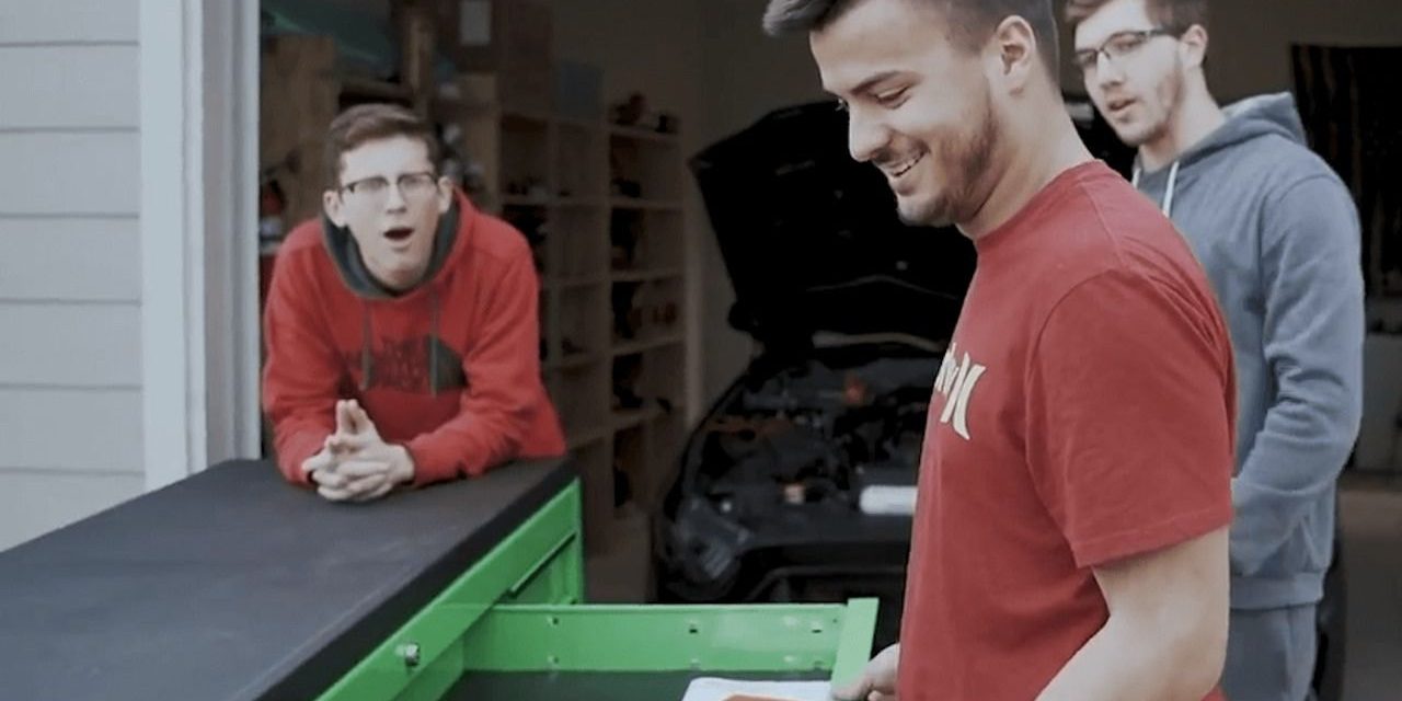 How itsjusta6 Scaled While Staying Flexible with Printful