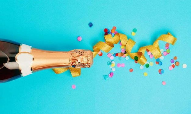 17 Unforgettable Year-in-Review Email Examples (+How to Write Your Own)
