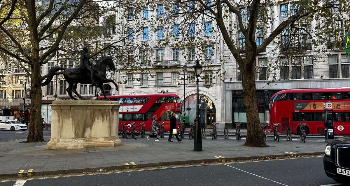 How To Manage Your Executive Profile on LinkedIn