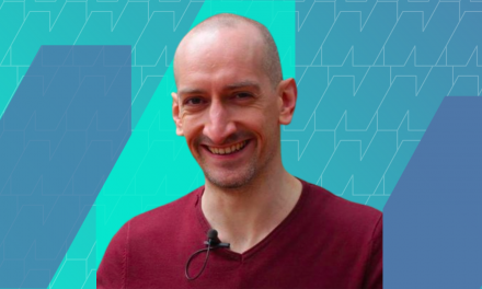 How This 40-Year-Old Earns $15k/Month Sharing User-Generated Reviews of Online Courses