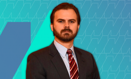 This 37-Calendar year-Previous Can make 5 Figures/Thirty day period Leasing Trip Homes in Arkansas