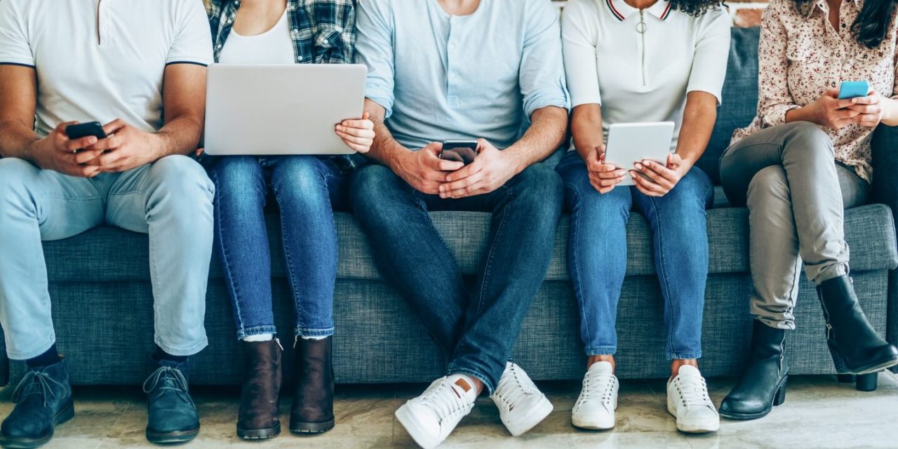 Review: Mighty Networks vs. Circle