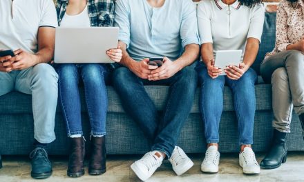 Review: Mighty Networks vs. Circle