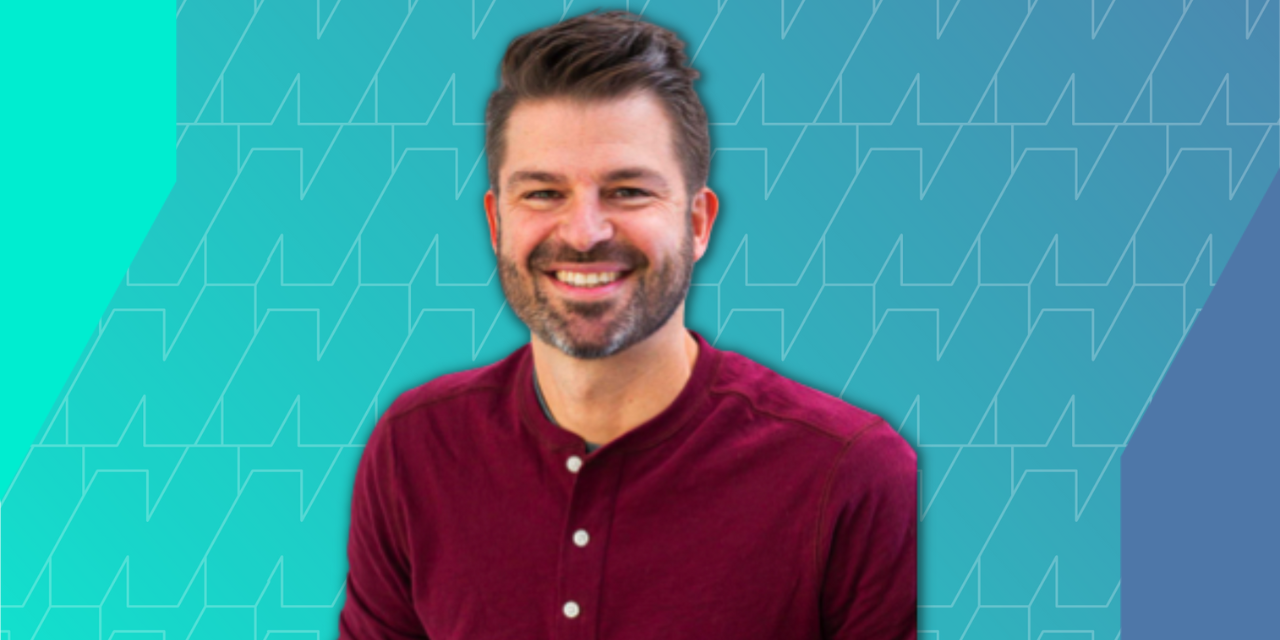 This 46-Year-Aged is Building +$6k/Month Recommending Laptops and Tablets