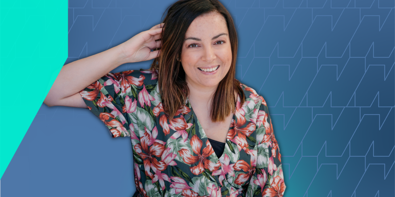 How Mim Jenkinson Makes +$600k/Year Scaling Out Her Etsy Sticker Business