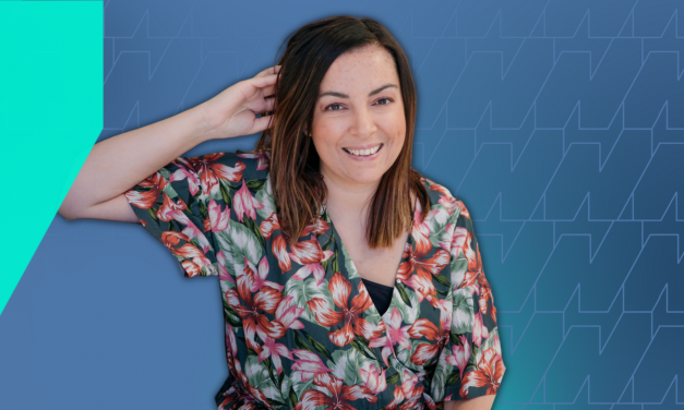 How Mim Jenkinson Makes +$600k/Year Scaling Out Her Etsy Sticker Business