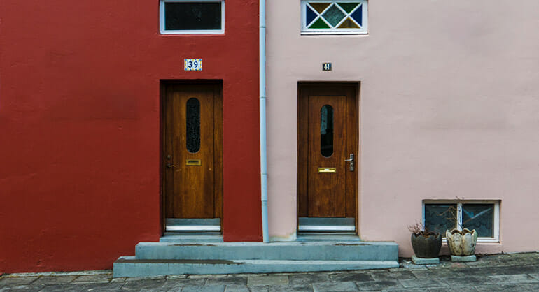 How Online video Production Differs by Movie Model (Scripted vs. Doc-model)