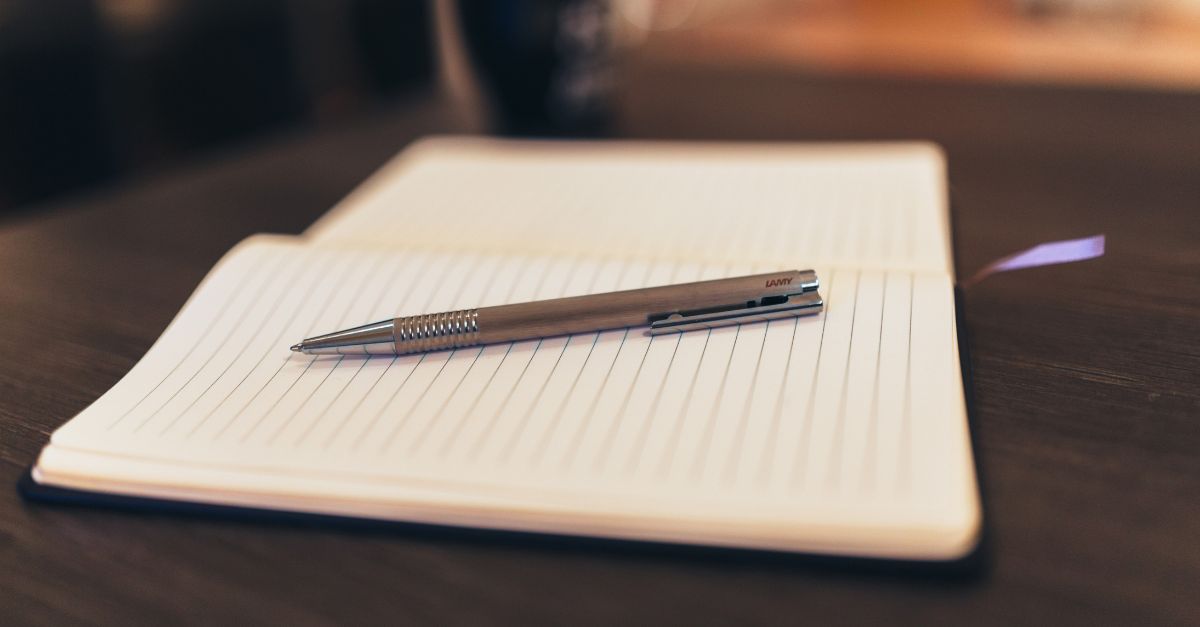 Learn How to Write a Persuasive Executive Summary (+Example)